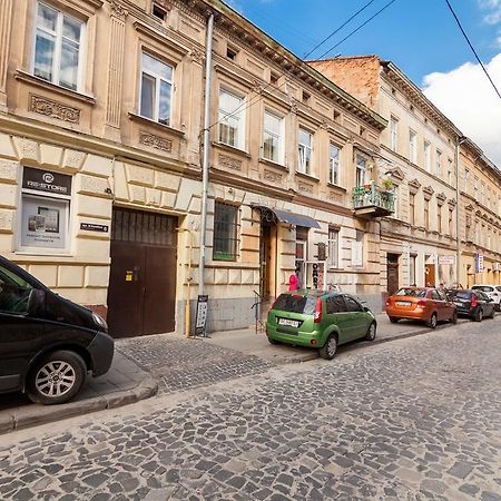 Near Opera Apartment Lviv Eksteriør bilde